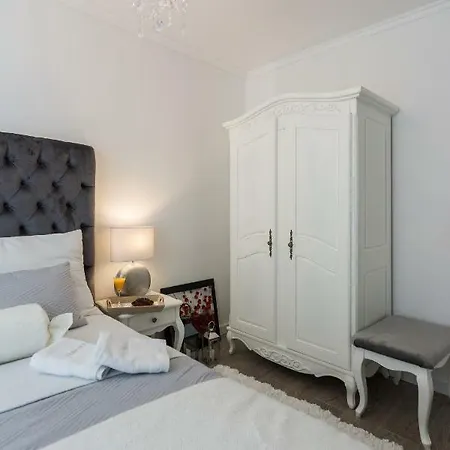 Francesca Baroque * 扎达尔