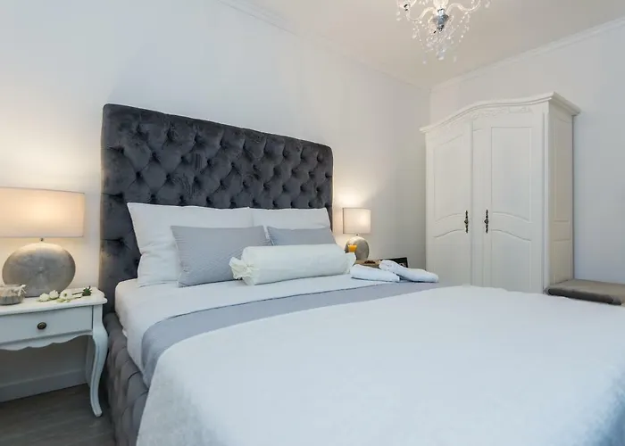 Francesca Baroque 아파트 *